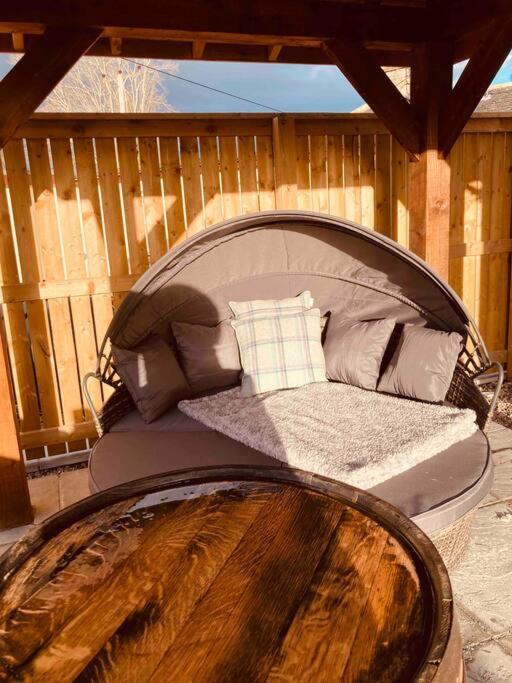 'Wardlaw View' Luxury Studio Apartment With Stunning View Kirkhill Zewnętrze zdjęcie