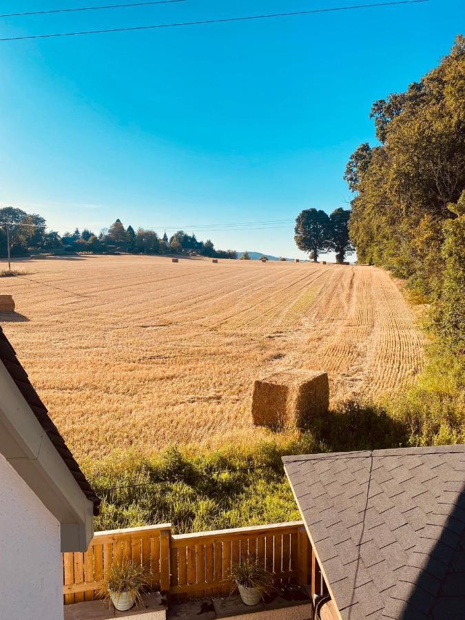 'Wardlaw View' Luxury Studio Apartment With Stunning View Kirkhill Zewnętrze zdjęcie